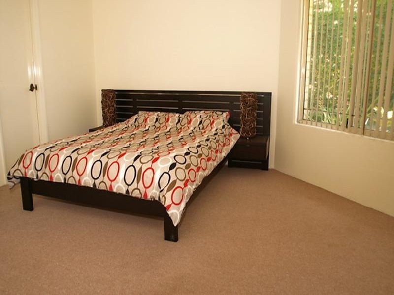 13 Rosehill Court, Atwell WA 6164