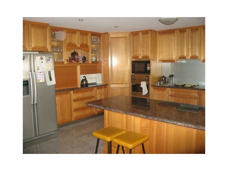 13 Worthington Road, Booragoon WA 6154