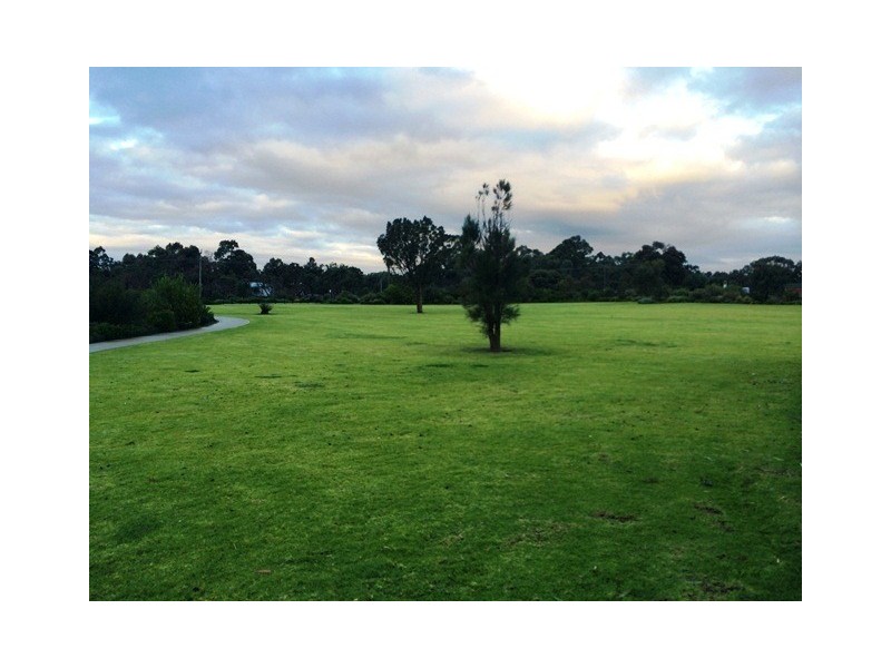 18 Mirima Way, Wandi WA 6167