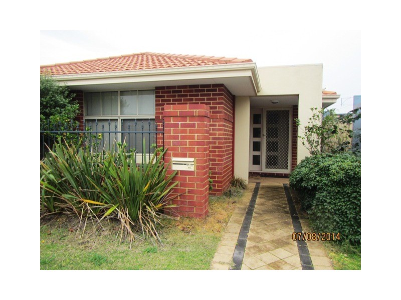4 Goulburn Approach, Hammond Park WA 6164