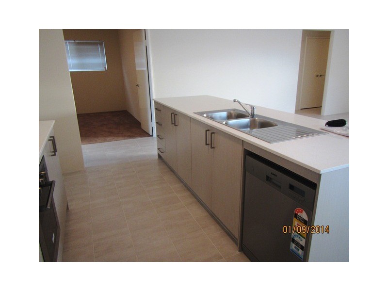 16 Goldfields Loop, Wandi WA 6167