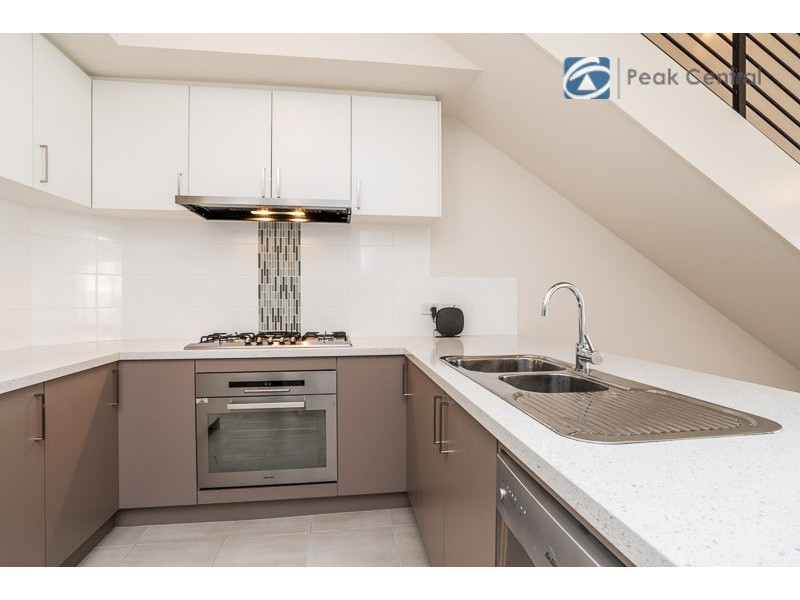 2/65 Baler Court, Hammond Park WA 6164