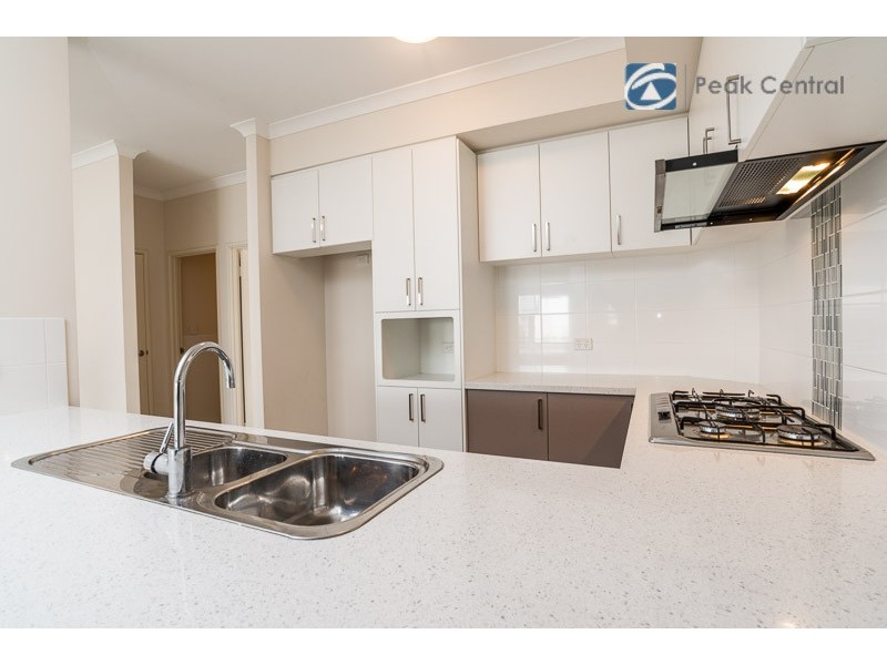 2/65 Baler Court, Hammond Park WA 6164