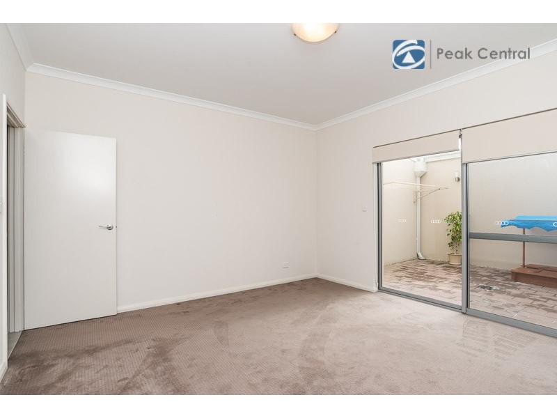 2/65 Baler Court, Hammond Park WA 6164