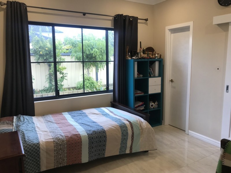 2 Sunflower Road, Success WA 6164