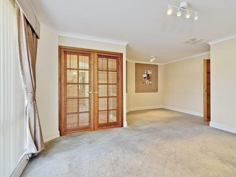 3 Ballard Mews, Success WA 6164