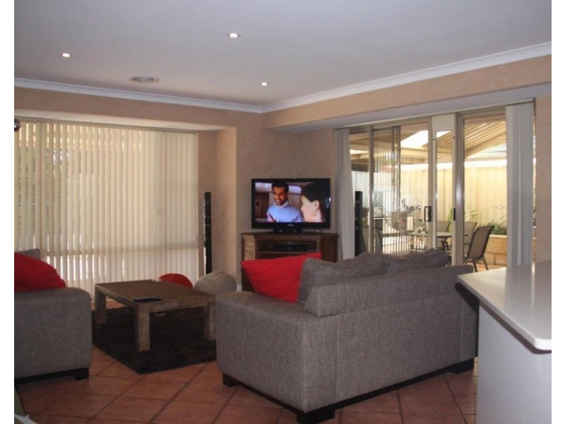 3 Ballard Mews, Success WA 6164