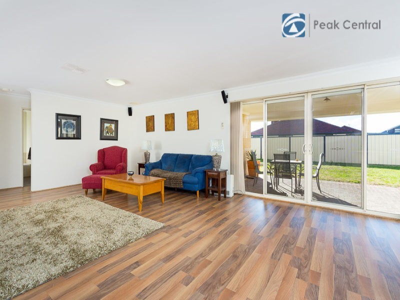 8 Crockett Way, Success WA 6164