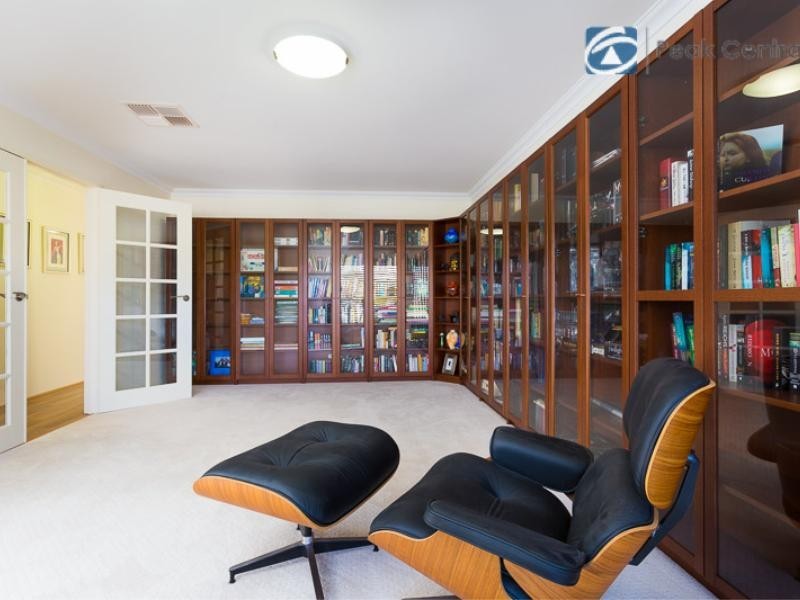 8 Crockett Way, Success WA 6164