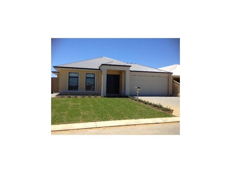 14 McIntosh Street, Hammond Park WA 6164