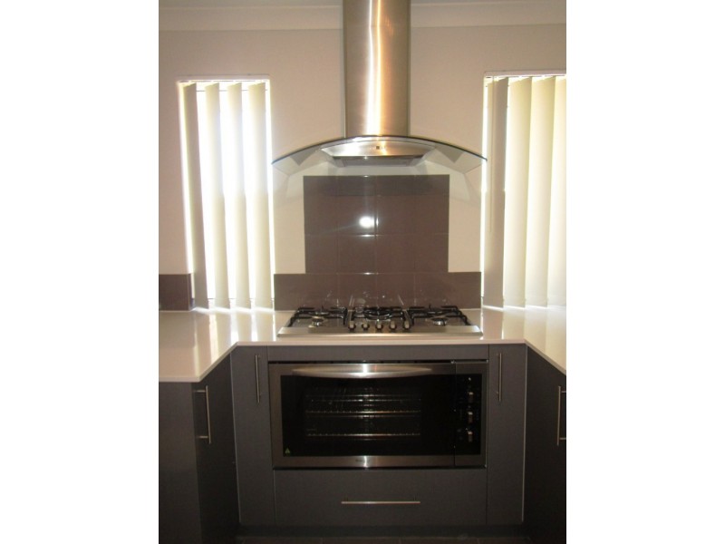 91 Litchfield Circle, Wandi WA 6167