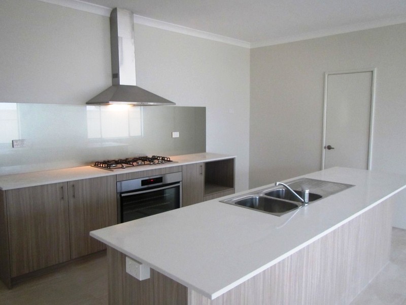 14 McIntosh Street, Hammond Park WA 6164