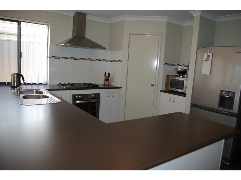 58 Abingdon Crescent, Wellard WA 6170