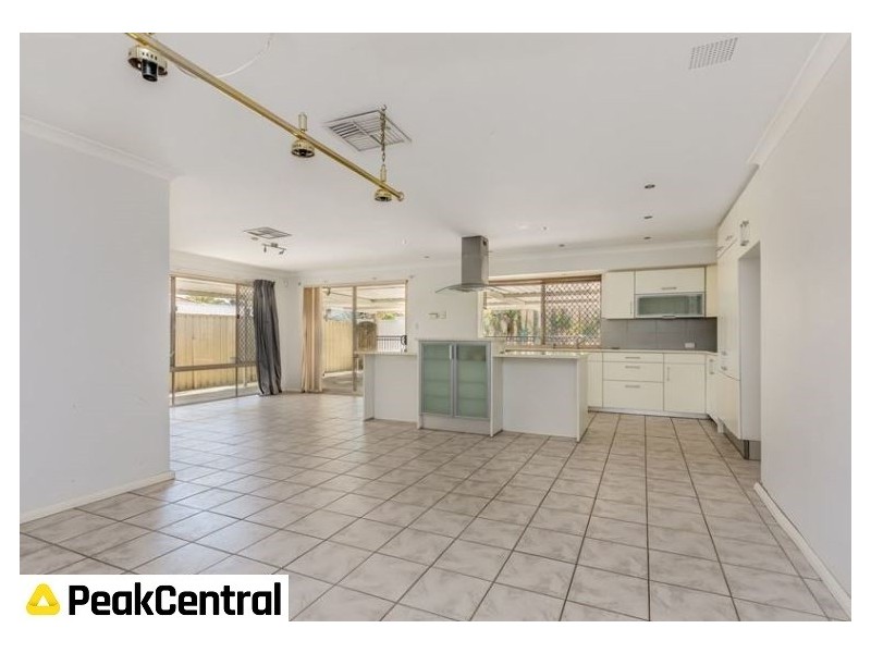 19 Seabrook Place, Success WA 6164