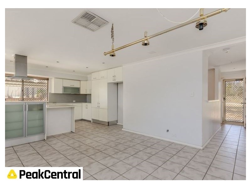 19 Seabrook Place, Success WA 6164