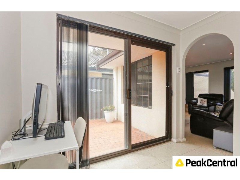 28 Blackthorn Road, Eden Hill WA 6054