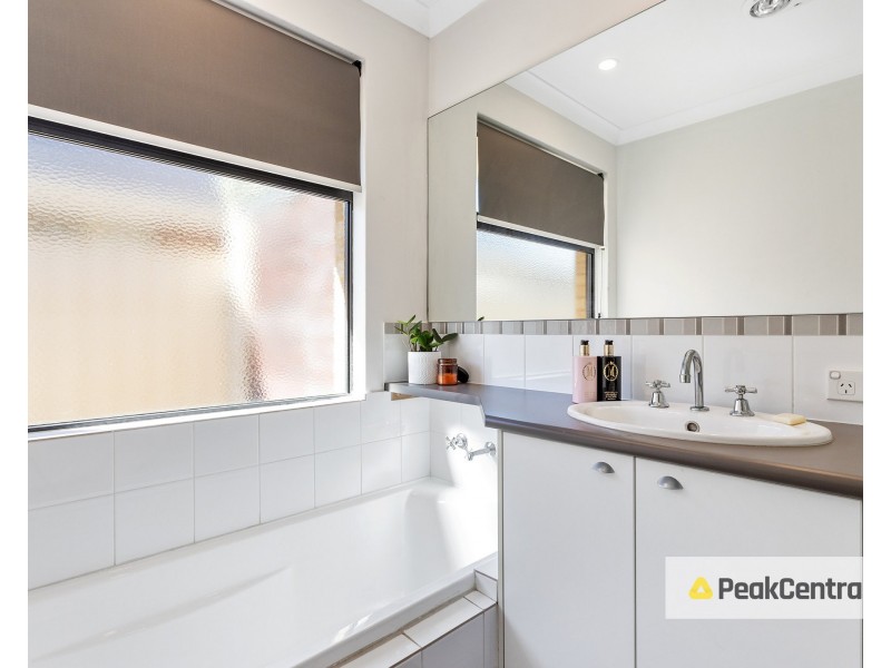 36 Twilight Mews, Aubin Grove WA 6164