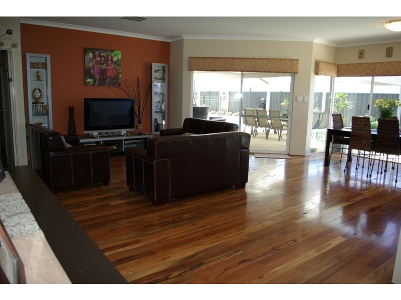 6 Kinship Way, Atwell WA 6164