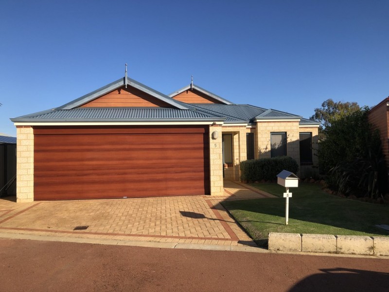 5 Rath Close, Byford WA 6122
