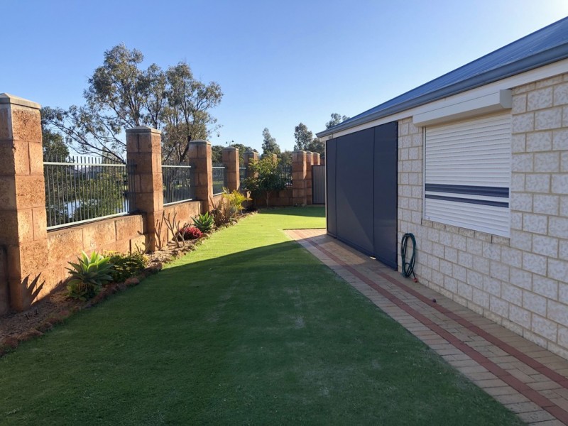 5 Rath Close, Byford WA 6122
