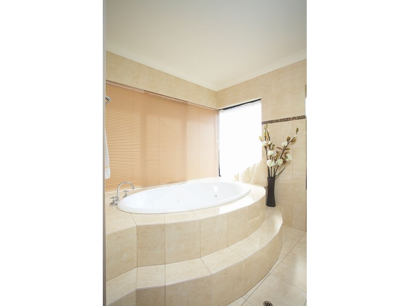 38 Lomandra Drive, Canning Vale WA 6155