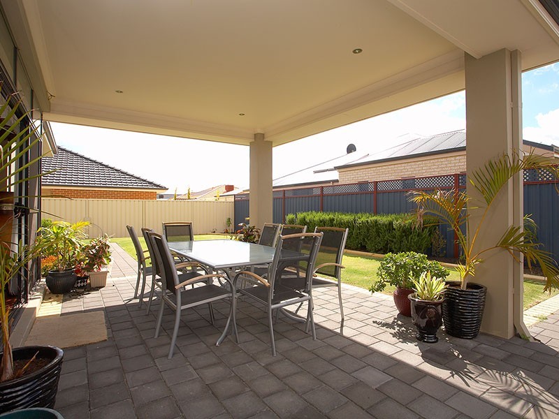 38 Lomandra Drive, Canning Vale WA 6155