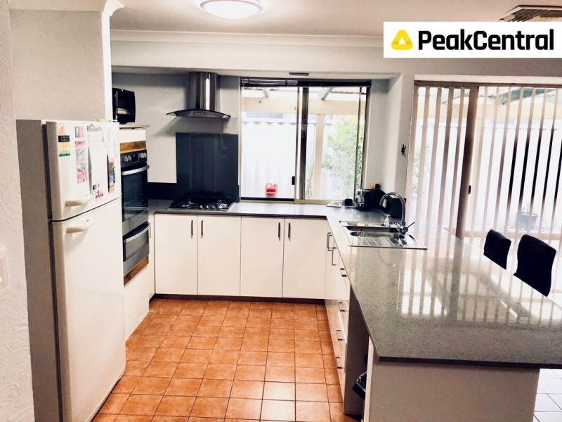 5 Folland Parade, Atwell WA 6164