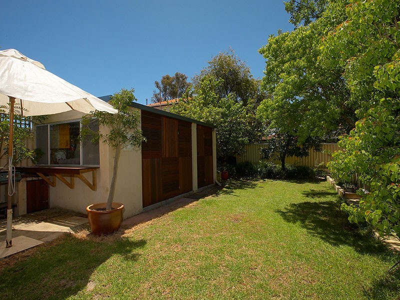 3 Nunweek Street, Booragoon WA 6154