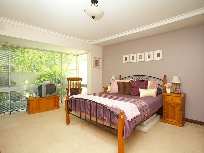 3 Nunweek Street, Booragoon WA 6154