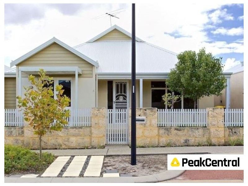4 Angelica Way, Atwell WA 6164