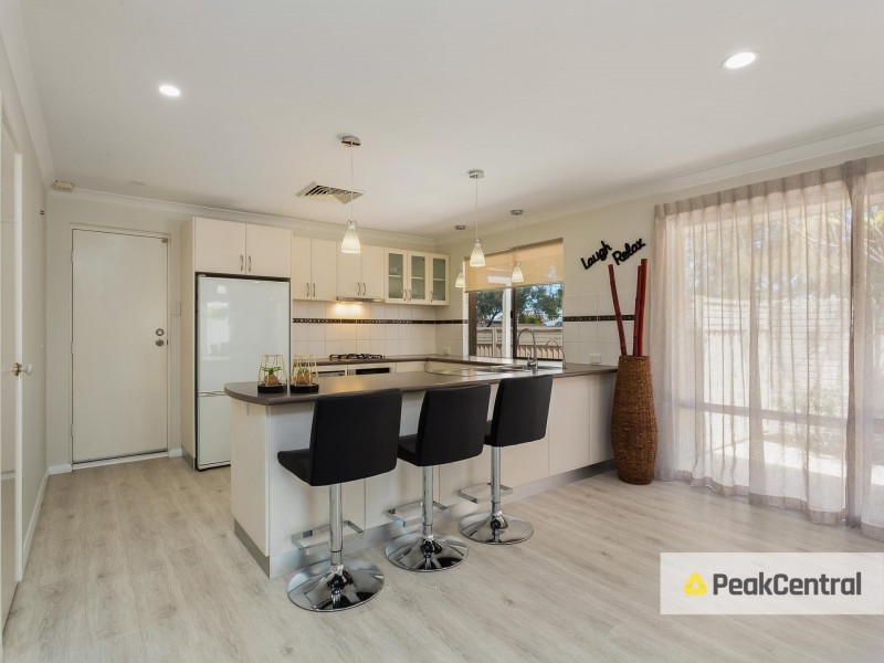 19 Ballard Mews, Success WA 6164