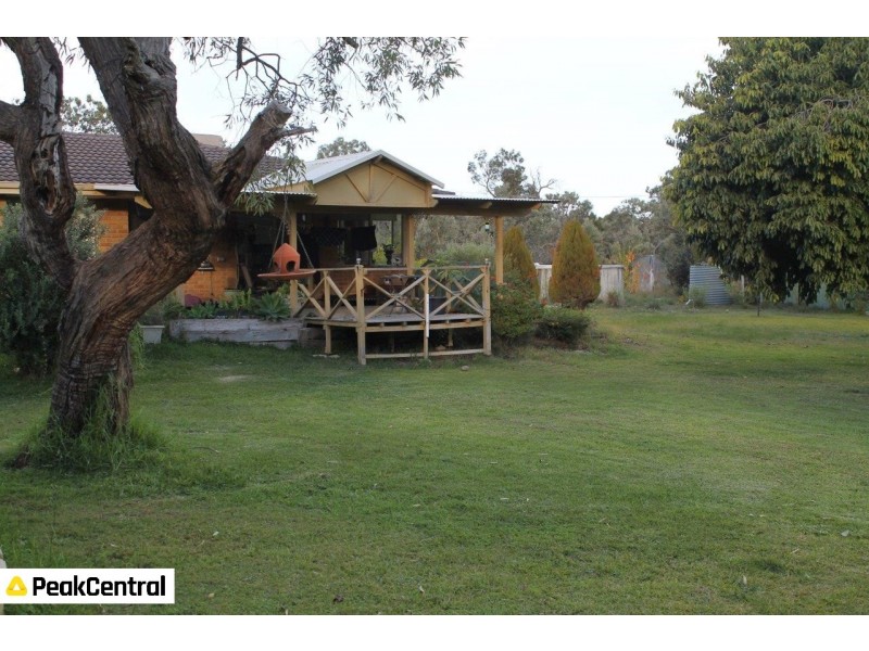 11 Sherwin Place, Wandi WA 6167