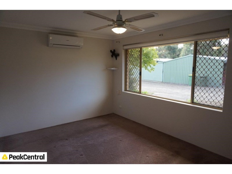 11 Sherwin Place, Wandi WA 6167