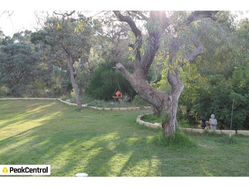 11 Sherwin Place, Wandi WA 6167