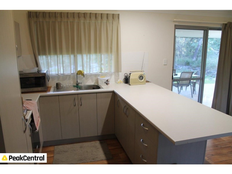 11 Sherwin Place, Wandi WA 6167