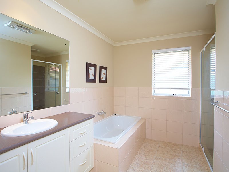 11 Waxberry Gardens, Canning Vale WA 6155