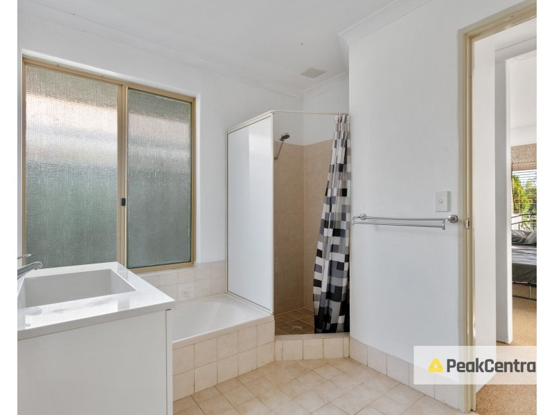 4 Tylee Cove, Atwell WA 6164