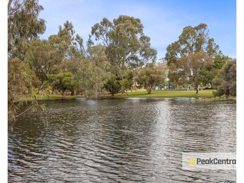 4 Tylee Cove, Atwell WA 6164