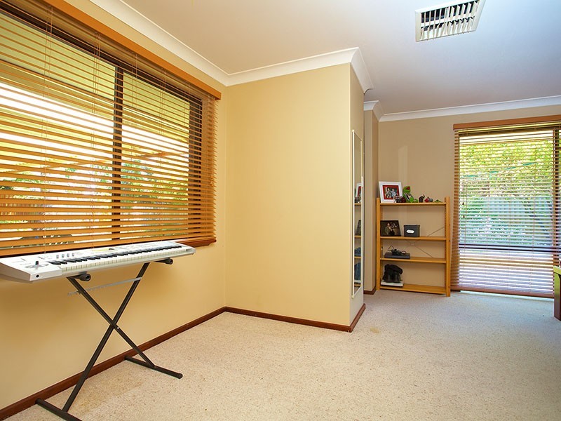 6 Stafford Court, Leeming WA 6149