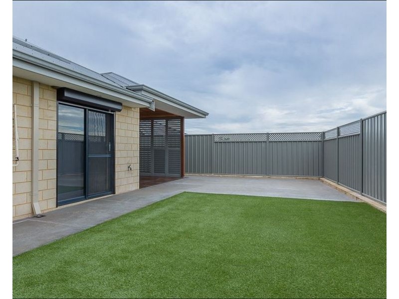 118 Beauchamp Loop, Wellard WA 6170