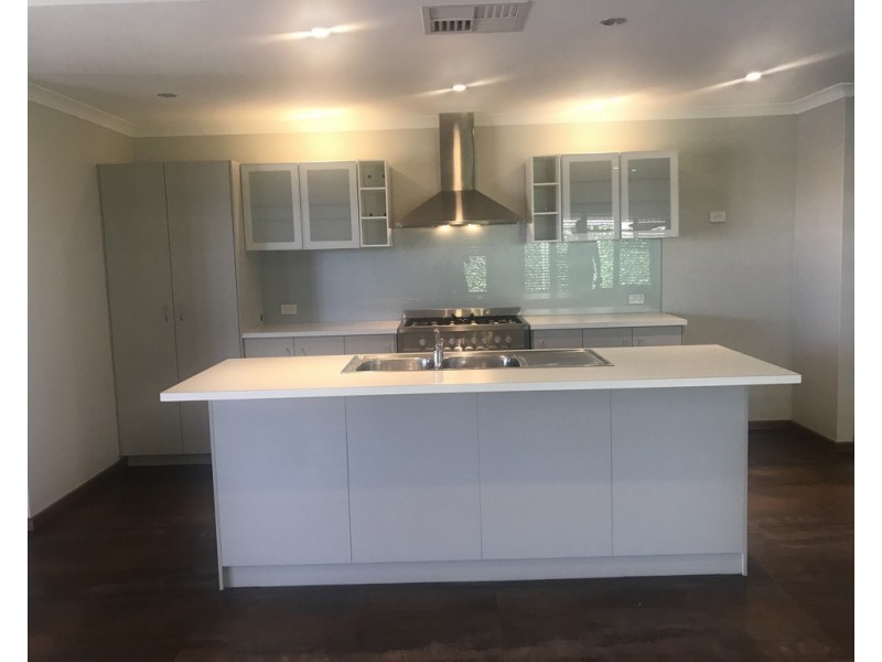 118 Beauchamp Loop, Wellard WA 6170