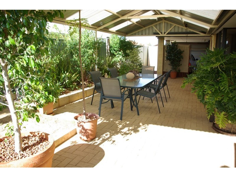 24 Charm Way, Atwell WA 6164