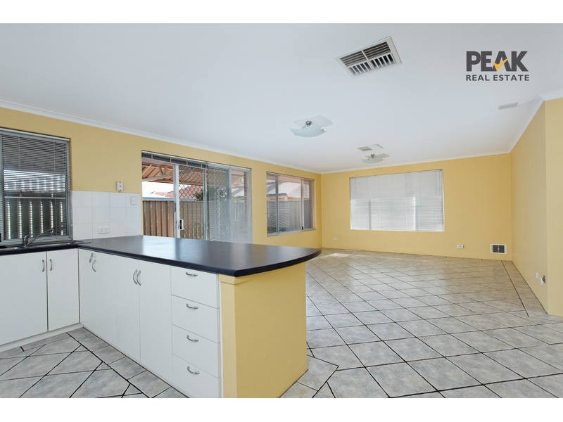 6 Dunnage Court, Atwell WA 6164