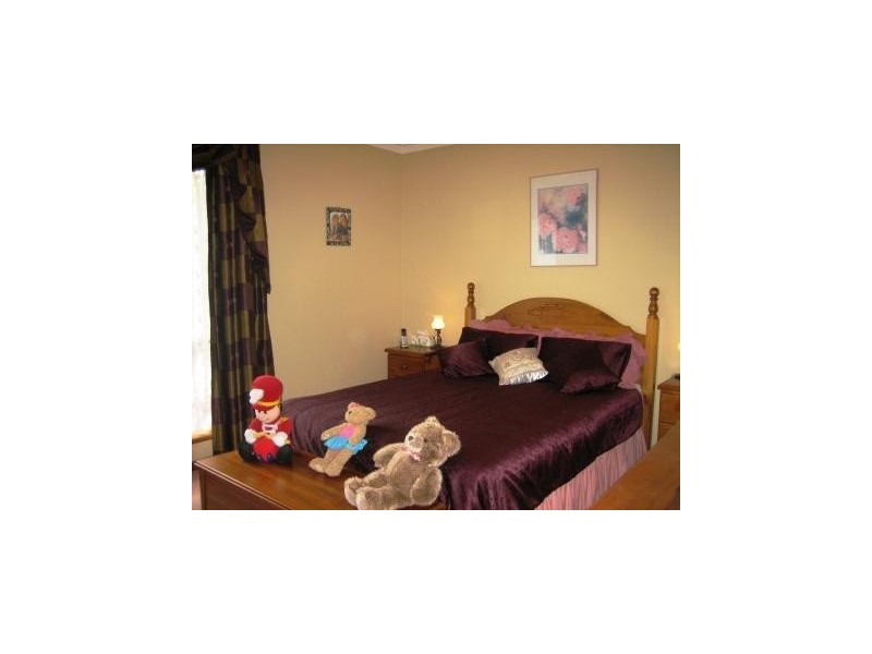 17a Anglesey Drive, Kardinya WA 6163