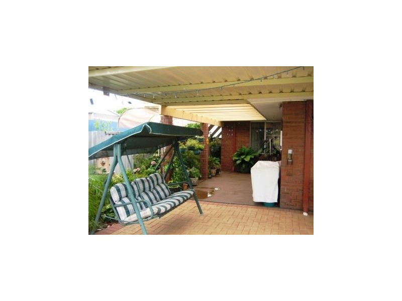 17a Anglesey Drive, Kardinya WA 6163