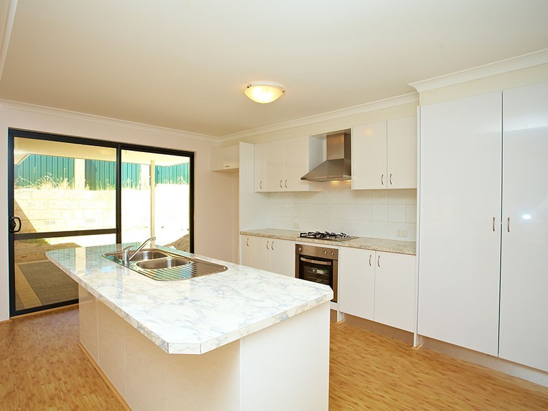 21 Wedgetail Crescent, Success WA 6164