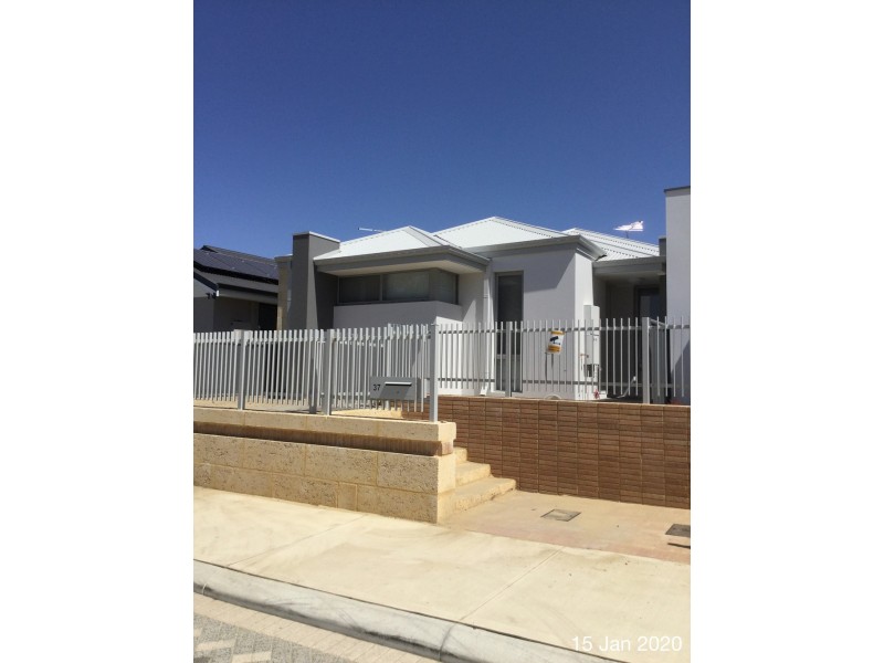 37 McPhee Road, Hammond Park WA 6164