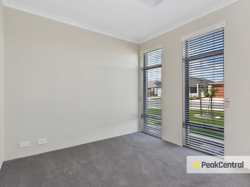 24 Escada Way, Piara Waters WA 6112