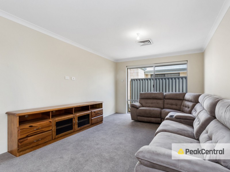 24 Escada Way, Piara Waters WA 6112