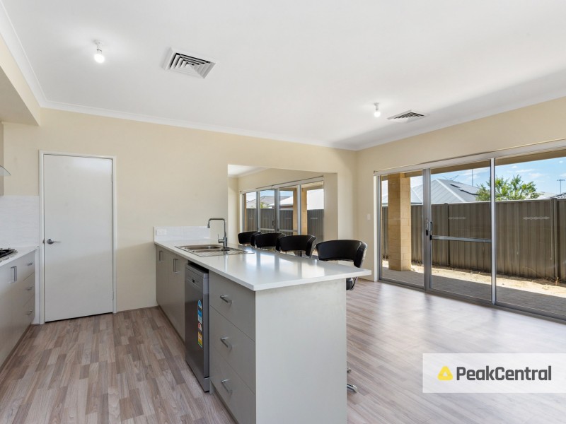 24 Escada Way, Piara Waters WA 6112